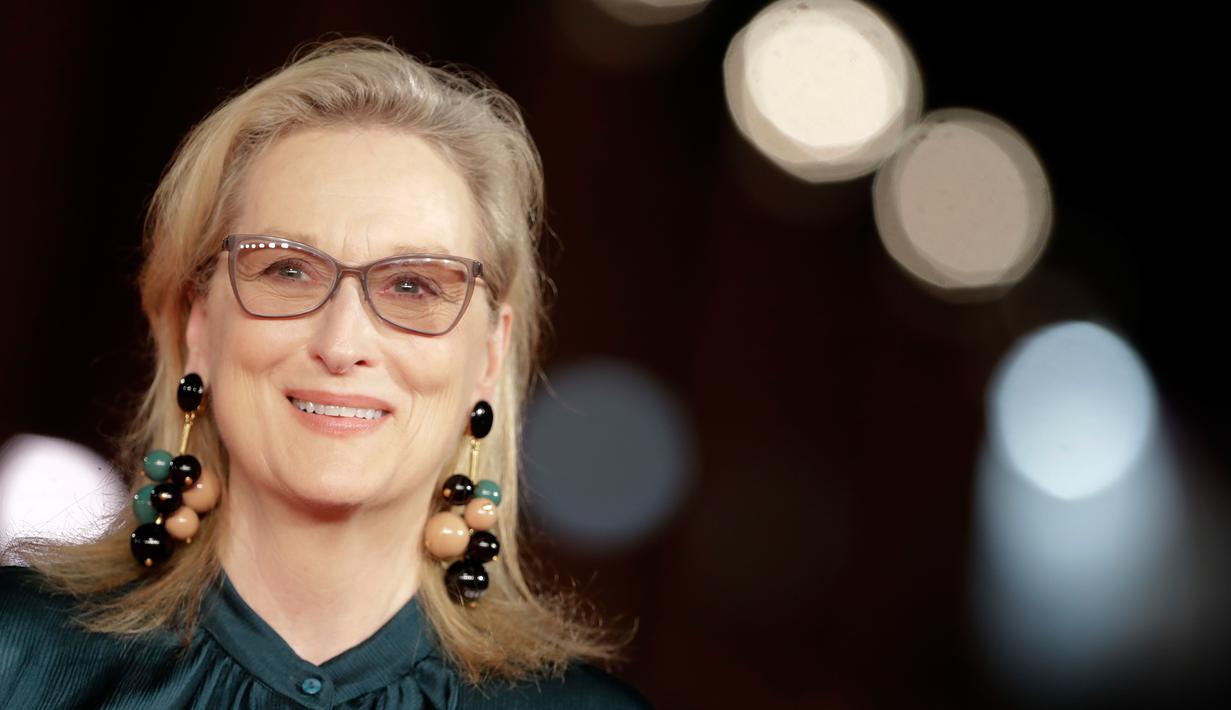 Aktris senior Meryl Streep kembali masuk nominasi Oscar yang ke-20 untuk perannya dalam film "Florence Foster Jenkins". Ini juga membuatnya menjadi aktris terbanyak yang pernah dinominasikan dalam Academy Awards. (AP Photo/Andrew Medichini)