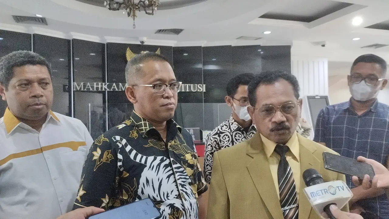 Tiga bakal calon legislatif (caleg) Partai Golongan Karya (Golkar) mengajukan permohonan menjadi pihak terkait dalam Pemeriksaan Pengujian Undang-Undang Nomor 7 Tahun 2017 tentang Pemilu