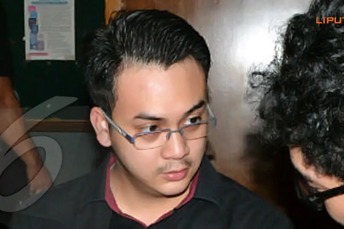 dimas-andrean-sidang-130521b.jpg