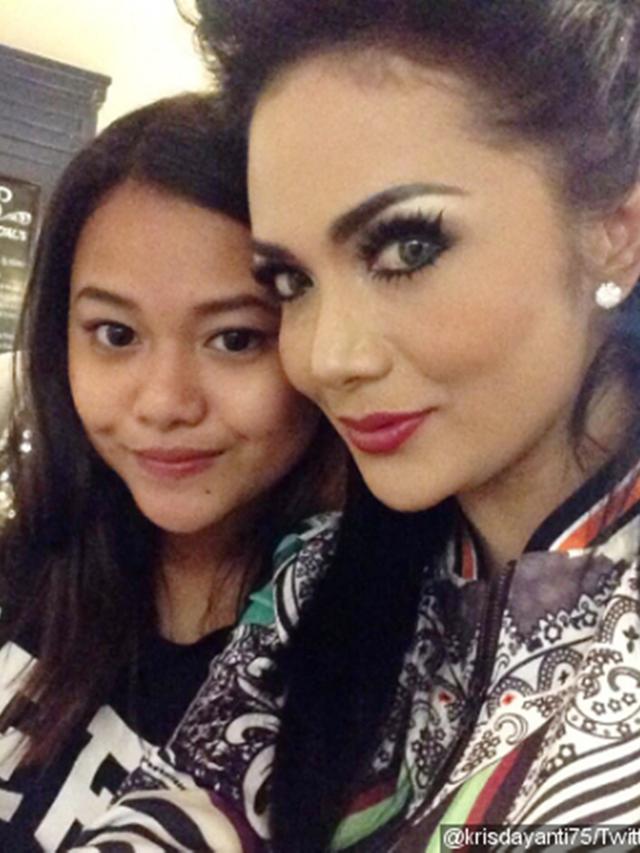 6 Potret Lawas Krisdayanti Dan Aurel Hermasnyah Kompak Hingga