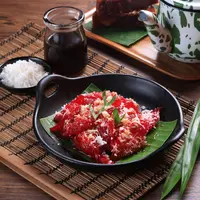 Ilustrasi cenil siram gula merah/copyright shutterstock.com/Chika Afandi