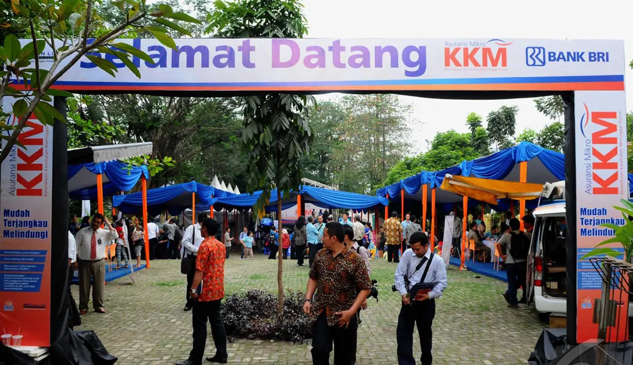 Manfaat yang akan didapat nasabah antara lain santunan harian rawat inap rumah sakit sebesar Rp 100.000 per hari selama maksimum 90 hari dalam 1 tahun, Jakarta, Rabu (10/9/2014) (Liputan6.com/Andrian M Tunay)