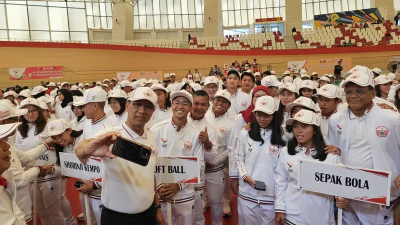 Pengukuhan dan pelepasan kontingen DKI Jakarta untuk PON 2024