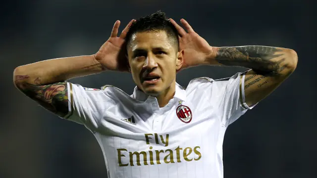 FOTO: 7 Striker Nomor Punggung 9 Gagal Bersinar AC Milan
