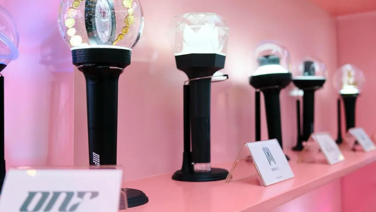 Para Artis Korea Merilis Merchandise dan Album Spesial yang Bertemakan Holiday Season  di Akhir Tahun ini
