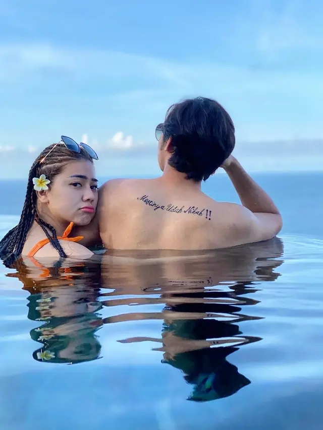 6 Potret Rambut Baru Felicya Angelista Bergaya Cornrow, Bikin Pangling