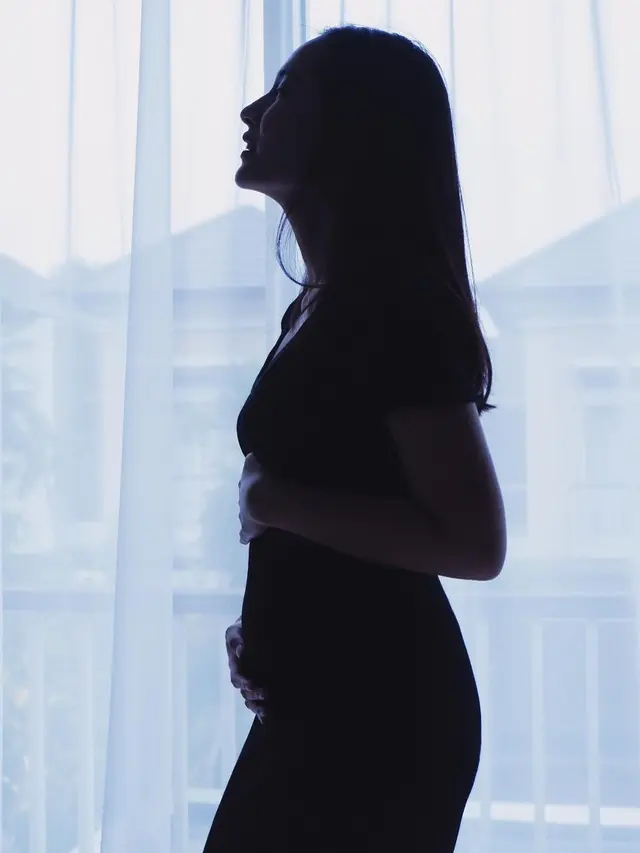 Hamil Anak Pertama, Ini 6 Potret Niken Anjani Pamer Baby Bump