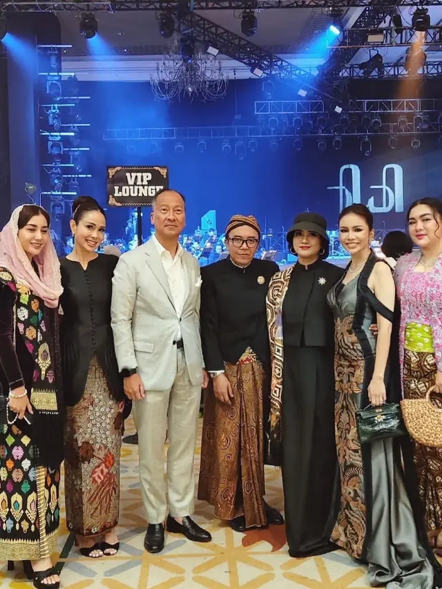 Potret Momo Geisha di Ngunduh Mantu Al Ghazali/Instagram @therealmomogeisha