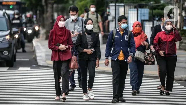 FOTO: Pemerintah Umumkan Pelonggaran Pemakaian Masker di Luar Ruangan