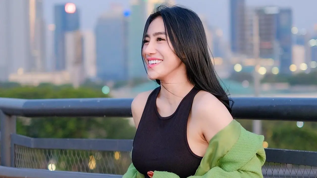 Rina Icha (https://www.instagram.com/p/Cw0gCgIyBI4/?img_index=1)