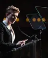 Belum lama muncul dengan kabar  perceraiannya, Scarlett Johanson kini tampil dengan hadir di kegiatan sosial. Datang ke acara amFAR’s annual New York gala merupakan tampilan pertama Johansson tanpa Romain Dauriac. (AFP/Bintang.com)