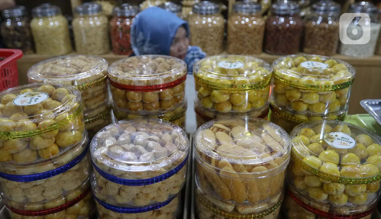 Kue kering yang paling banyak dicari yakni nastar dan kue putri salju. (Liputan6.com/Herman Zakharia)