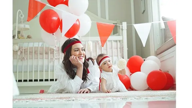 7 Potret Shandy Aulia Ajak Baby Claire Rayakan HUT RI ke-75, Seru Banget