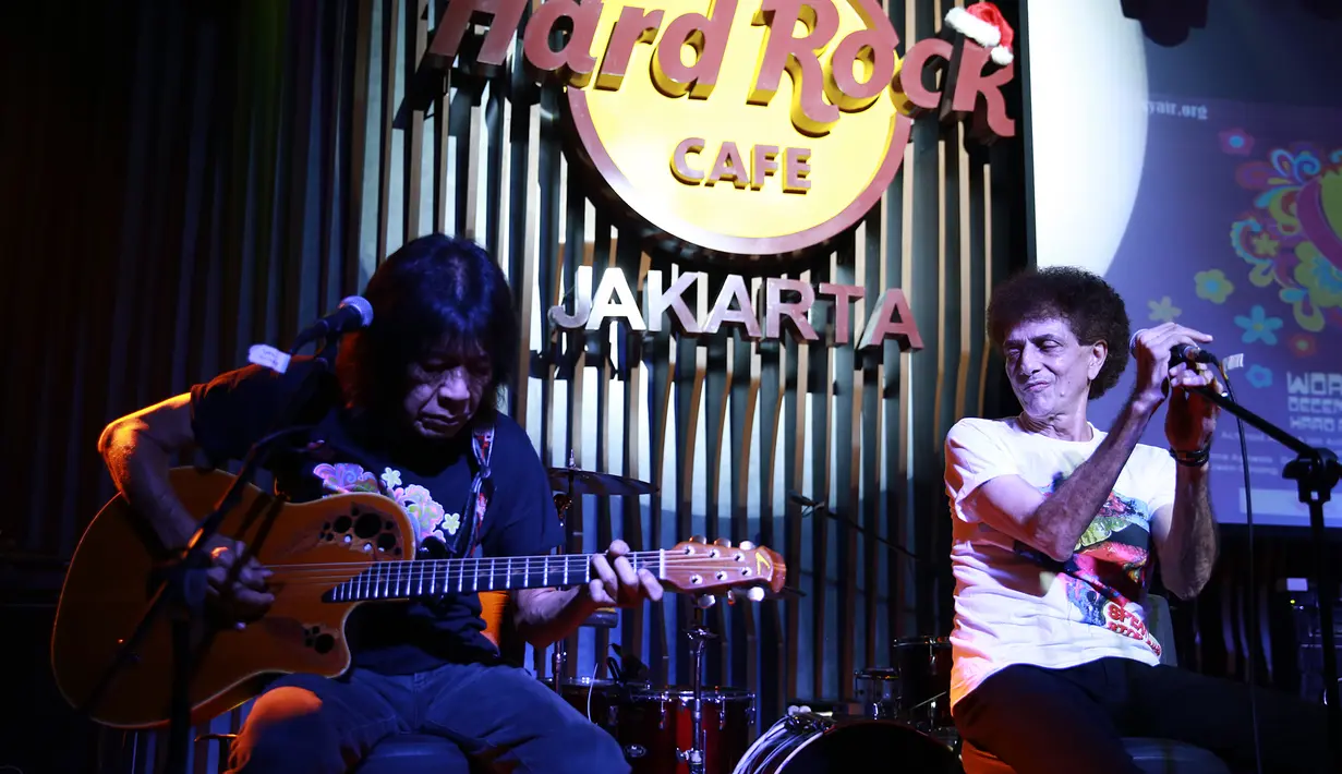 Mengusung musik sebagai wadah kampanye bahaya AIDS, diakui Deasy (ketua penyelenggara) memang sangat efektif. Pasalnya, HIV AIDS sangat rentan terkena kepada mereka anak-anak muda.  (Deki Prayoga/Bintang.com)