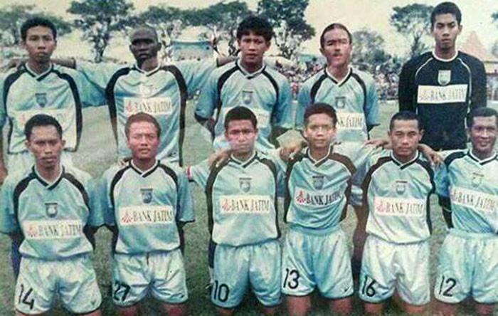 Persela pada awal 2000-an. (Bola.com/Dok. Pri)