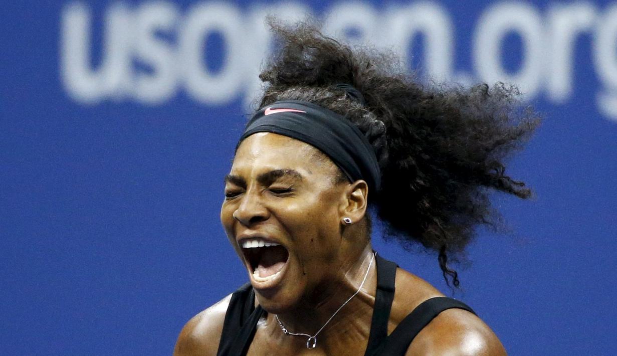 Ekspresi Serena Williams saat bertanding mellawan Bethanie Mattek-Sands dalam Turnamen Tenis As Terbuka 2015 di New York, AS. (4/9/2015). (Reuters/Shannon Stapleton)