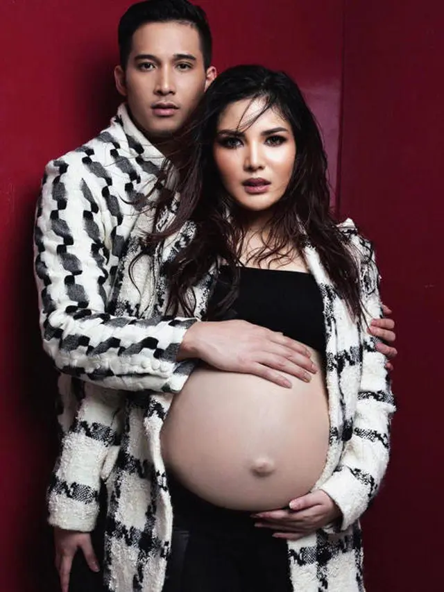 Nindy Ayunda maternity shoot (Instagram/nindyayunda)