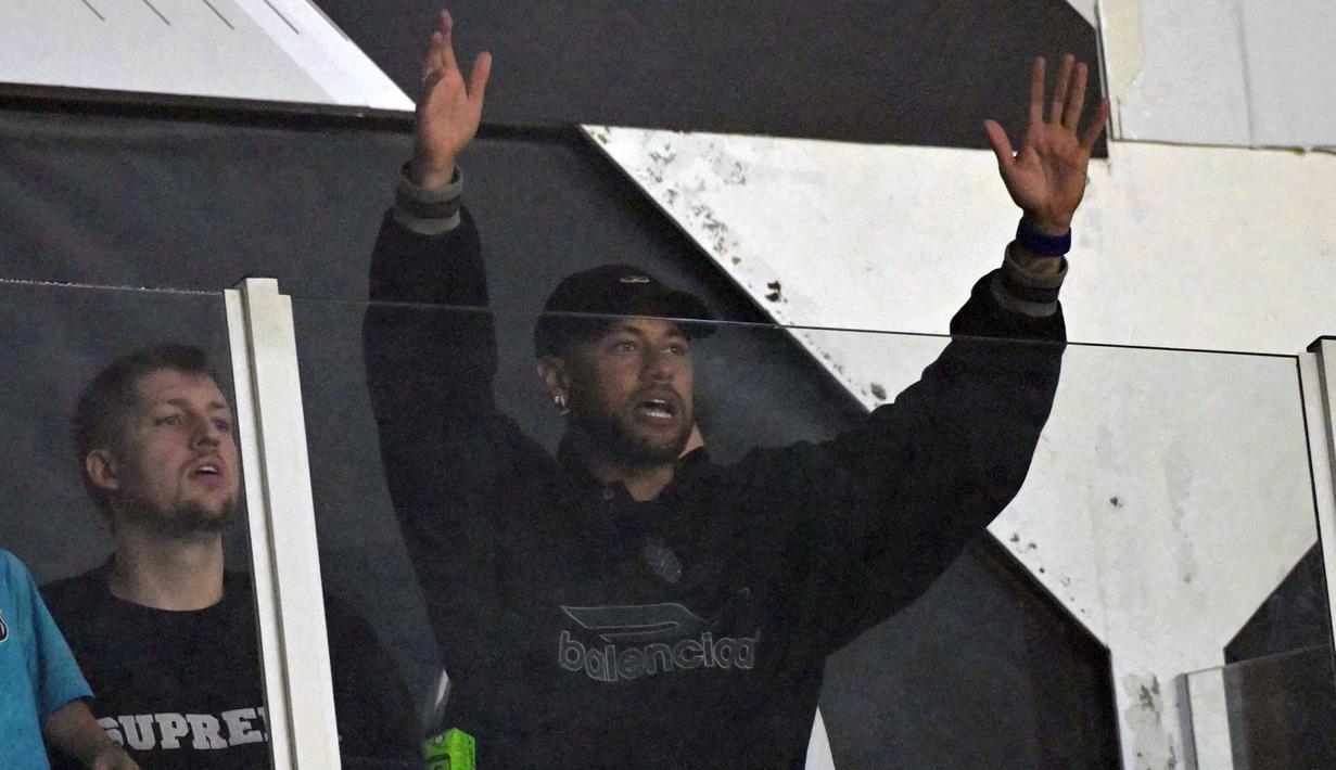 Neymar Jr harus absen membela Santos setelah pelatih Timnas Brasil, Carlo Ancelotti memasukkan namanya ke dalam skuad untuk Piala Dunia 2026.(AFP/Nelson Almeida)