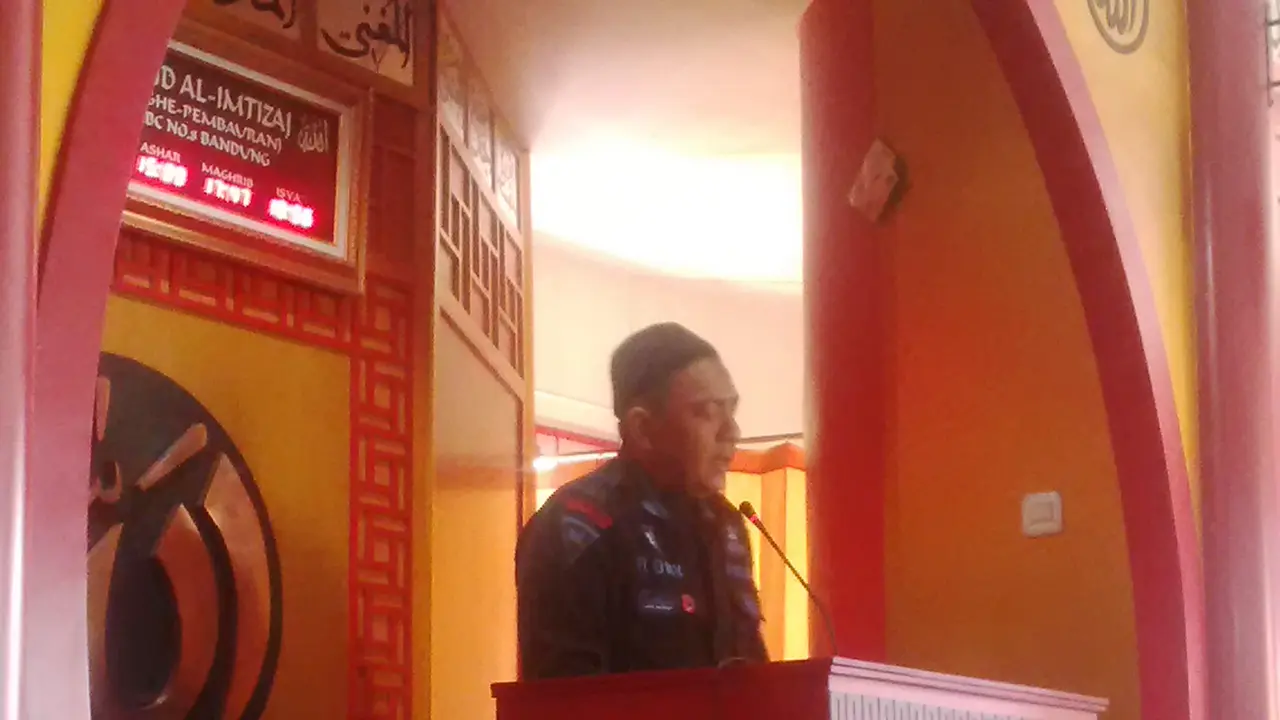 Anggota Brimob jadi khatib dadakan