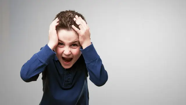 Membantu anak mengelola emosinya