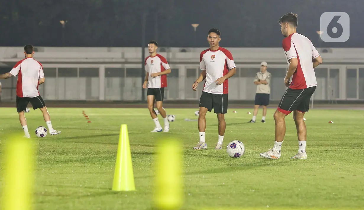 Sejumlah persiapan terus dilakukan oleh tim asuhan pelatih Shin Tae-yong. (Liputan6.com/Angga Yuniar)