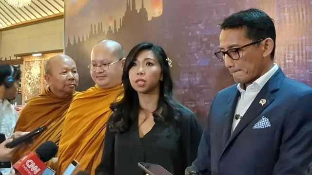 Penyambutan Bhikkhu Thudong menuju Candi Borobudur, di Taman Mini Indonesia Indah (TMII), Jakarta, Selasa (14/5/2024). (Foto: Liputan6.com/Arief RH)