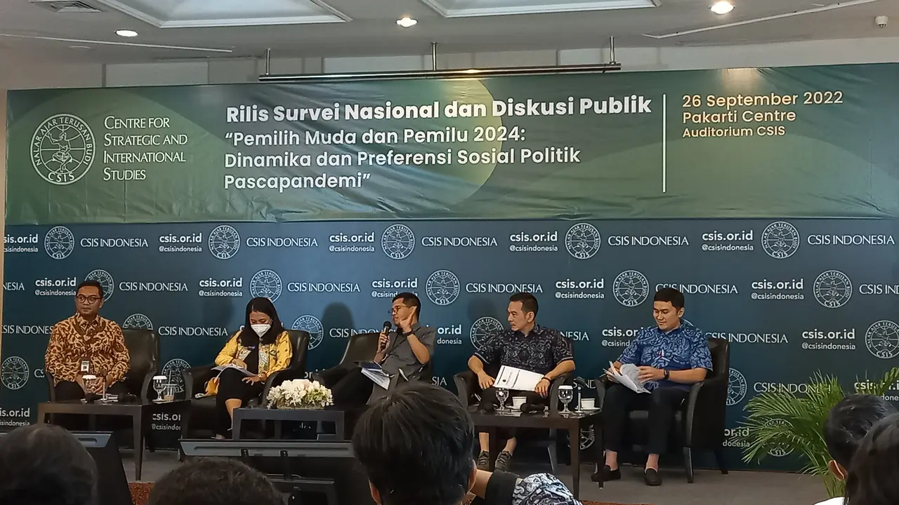 Lembaga Centre for Strategic and International Studies (CSIS) hari ini, Senin (26/9/2022) mengadakan diskusi publik yang membahas survei nasional dengan tema Pemilih Muda dan Pemilu 2024