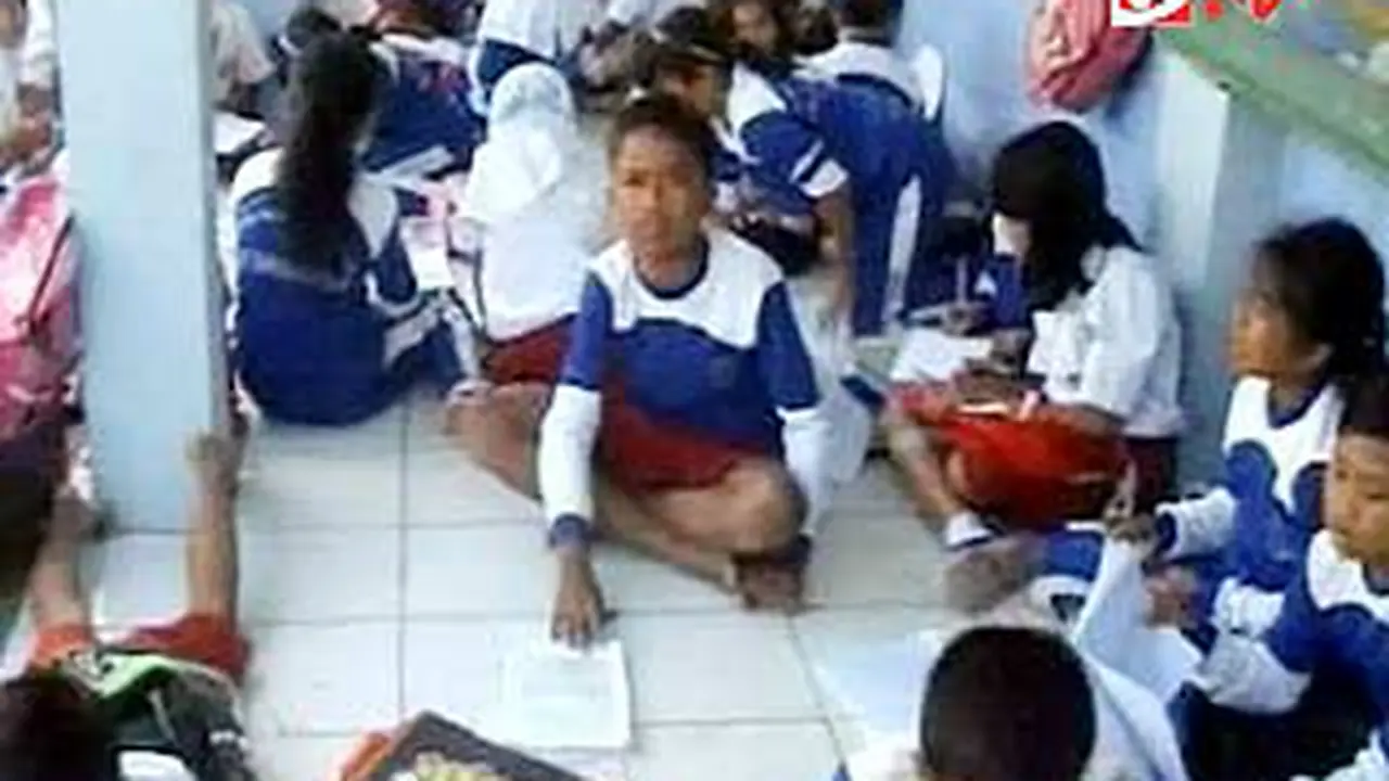 100720bsekolah-lantai.jpg