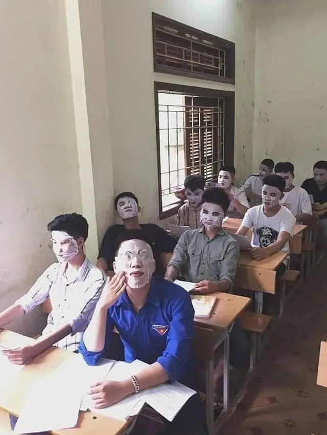 6 Aksi Absurd Remaja Komplek Saat Kumpul Ini Bikin Tepuk Jidat