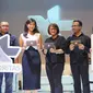 Presiden Direktur XL, Dian Siswarini bersama Brand Ambassador XL Prioritas, Dian Sastrowardoyo dalam acara peluncuran layanan pasca bayar XL Prioritas di Jakarta. Jumat (29/1). Kredit: XL