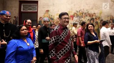 Gubernur DKI Jakarta, Djarot Saiful Hidayat berkunjung sekaligus meresmikan revitalisasi Kawasan Kota Tua fase pertama, Kamis (5/10). Kawasan yang diresmikan antara lainJembatan Budaya Nusantara, Gedung Kertaniaga. (Liputan6.com/JohanTallo)