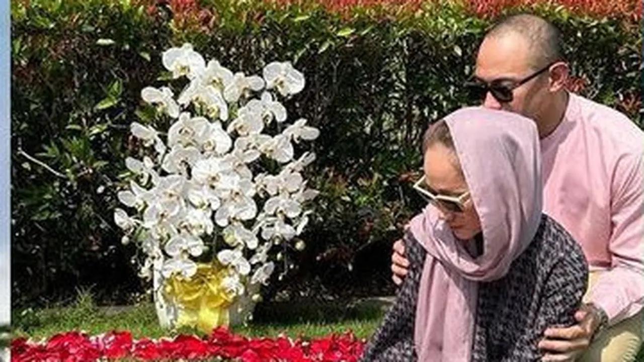 Bunga Citra Lestari ke Makam Ashraf Sinclair