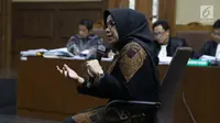 Eni Maulani Saragih saat menjadi saksi sidang lanjutan dugaan suap kesepakatan kontrak kerja sama pembangunan PLTU Riau-1 dengan terdakwa Idrus Marham di Pengadilan Tipikor, Jakarta, Selasa (29/1). (Liputan6.com/Helmi Fithriansyah)