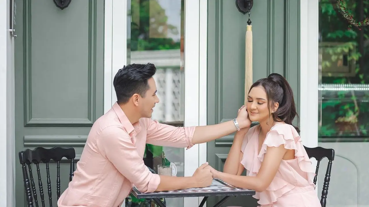 Darius Sinathrya dan Donna Agnesia (Instagram/darius_sinathrya)
