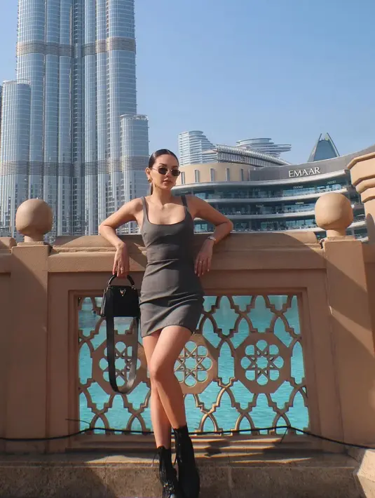 Wajah cantik dan postur ala model, makin banyak yang jatuh hati dengan pesona Alyssa. [Instagram.com/alyssadaguise]