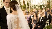 Di film apa sajakah terdapat gaun pengantin terbaik? Berikut top 10 gaun pengantin terbaik di film sepanjang masa.