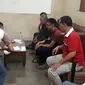 Sejoli yang dipergoki mesum di toilet masjid itu bakal dinikahkan segera oleh orangtua masing-masing. (Liputan6.com/Panji Prayitno)