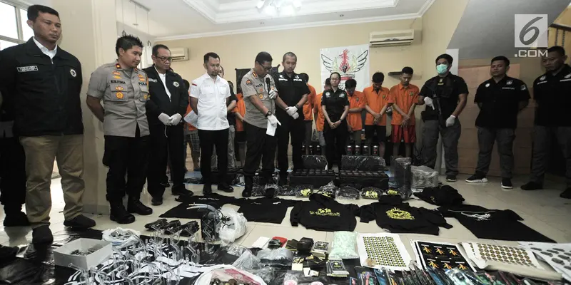 Polisi Bongkar Pabrik Liquid Vape Narkoba di Kelapa Gading