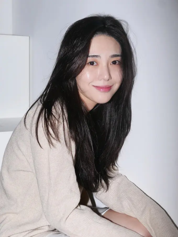 Kwon Mina Eks AOA (Instagram/ kvwowv)