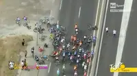 [VIDEO] Dua Insiden Berbahaya Warnai Etape Pertama Tour de France