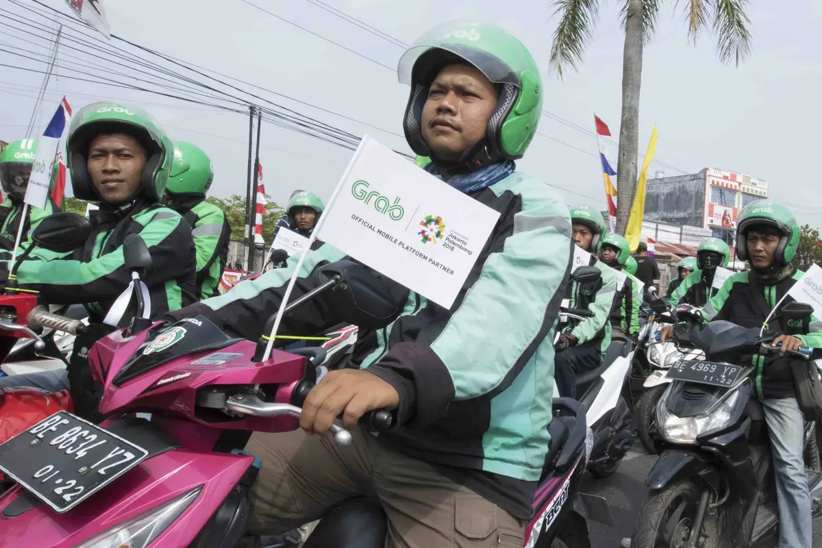Pawai Obor Asian Gamess 2018, Grab