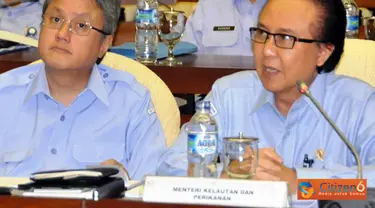 Citizen6, Jakarta: MKP Sharief C Sutardjo paparkan kebijakan impor ikan dan swasembada garam kepada Komisi IV DPR RI. (Pengirim: Efrimal Bahri)