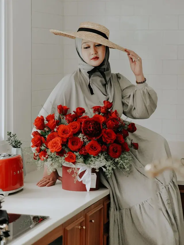 Gaya Pemotretan Dian Pelangi di Dapur. (Sumber: Instagram/dianpelangi)