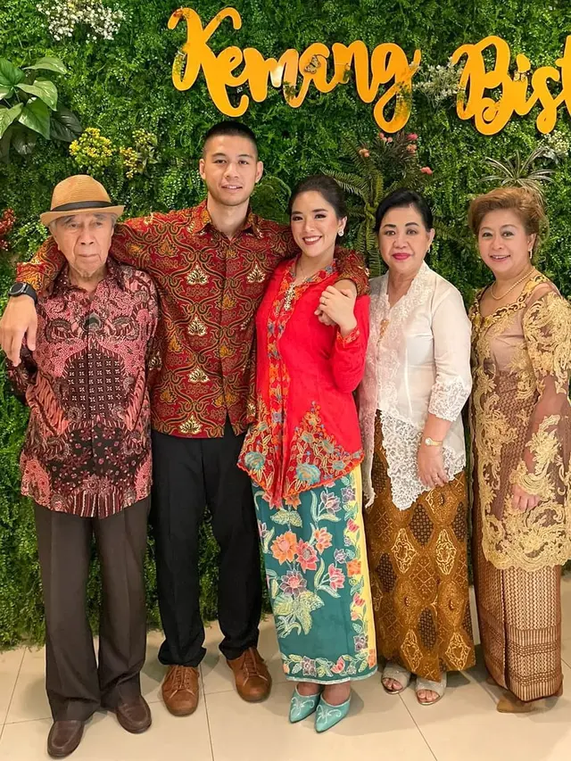 7 Momen Lamaran Michelle Wanda 'Layangan Putus', Kental Nuansa Tionghoa