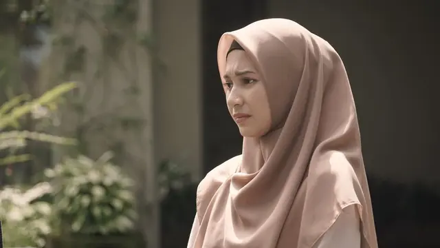 Indah Permatasari berhijab di Wedding Agreement The Series (Foto: instagram/@indahpermatas)