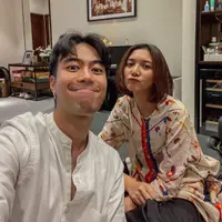 Kemesraan Vidi Aldiano dan Sheila Dara Aisha (Sumber: Instagram/sheiladaisha)