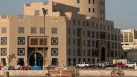 Masjid Fanar Al-Qatar yang juga dikenal dengan nama Masjid Islamic Cultural Center (ICC) Abdullah bin Zaid Al-Mahmud.