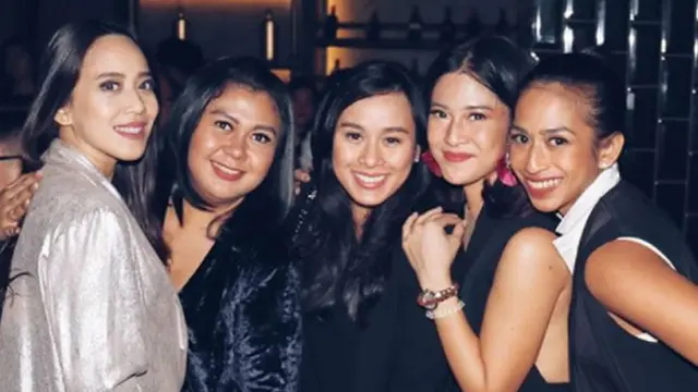 [Bintang] Genap 36 Tahun, Ini 8 Potret Kemeriahan Ulang Tahun Dian Sastro