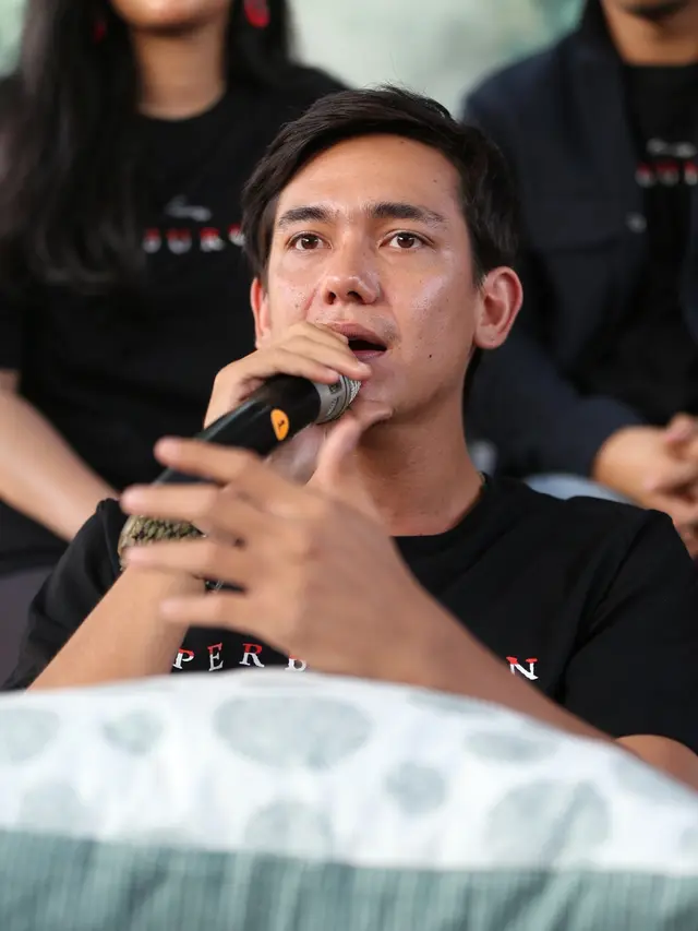 [Fimela] Adipati Dolken di Film Perburuan