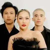 Alvin Jonathan keluar sebagai pemenang kontes nyanyi X Factor Indonesia 2022. Sejak awal, perubahan paling terlihat darinya adalah gaya rambut. Terbaru, ia memangkas dan mewarnai ash gray rambutnya (Foto: Instagram @bclsinclair)